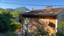 
                                                                                        Vente
                                                                                         Castellane , Gorges du Verdon 2 Appartements 86 M2 ,jardin 400 M2 