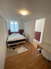 
                                                                                        Location
                                                                                         Chambre avec sdb privée - Lille Sébastopol