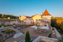 
                                                                                        Location de vacances
                                                                                         Château de la Belle