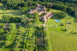 
                                                                                        Location de vacances
                                                                                         Château des Arts