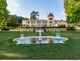 
                                                                                        Location de vacances
                                                                                         Château Hippolyte