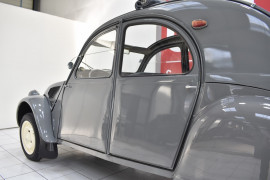 
                                                                                        Voiture
                                                                                         CITROEN 2 CV AZ