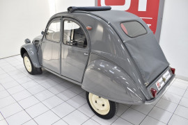 
                                                                                        Voiture
                                                                                         CITROEN 2 CV AZ