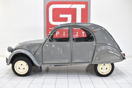 
                                                                                        Voiture
                                                                                         CITROEN 2 CV AZ