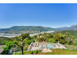 
                                                                                        Vente
                                                                                         Collines niçoises - Castagniers - Villa 6 Pièces 180 m² avec vue panoramique