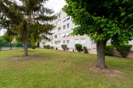 
                                                                                        Colocation
                                                                                         Colocation agréable dans un appartement rénovée.