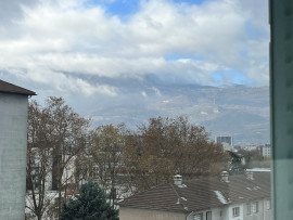 
                                                                                        Colocation
                                                                                         Colocation de 3 personnes entièrement rénovée et meublée