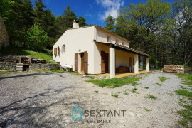 
                                                                                        Vente
                                                                                         Comps-sur-Artuby : Maison de 107m2, 3 chambres, sur un terrain de 660m2, Gorges du Verdon