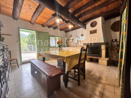 
                                                                                        Vente
                                                                                         COQUETTE MAISON DE VILLAGE AVEC JARDIN AU COEUR DE LA VALLEE DE LA BOULZANE