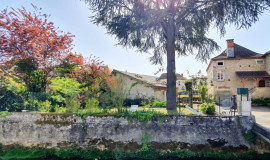 
                                                                                        Vente
                                                                                         Dans le centre historique de Souillac moulin à eau de 1879