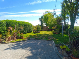 
                                                                                        Vente
                                                                                         Deux maisons en pierre