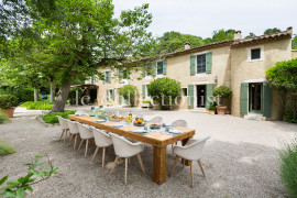 
                                                                                        Location de vacances
                                                                                         Domaine de Provence