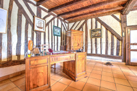 
                                                                                        Vente
                                                                                         DORDOGNE PROPRIETE PERIGOURDINE 4 HA ETANG CHALETS