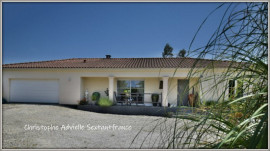 
                                                                                        Vente
                                                                                         Entre Issigeac et Mouleydier, belle contemporaine de plain pied, 4 chambres, piscine sur 3400 M2 de terrain