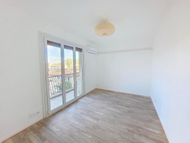 
                                                                                        Vente
                                                                                         Exclusivité - Avignon extra-muros - appartement 3 pièces - terrasse, cave et parking