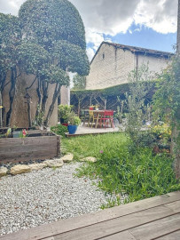 
                                                                                        Vente
                                                                                         Exclusivité. Avignon Extra-muros. Maison de 110m² pour 5 pièces - jardin 98m² - garage attenant