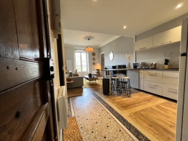 
                                                                                        Location
                                                                                         Grand T2 meublé à Grenoble