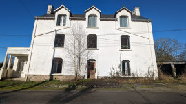 
                                                                                        Vente
                                                                                         Grande maison à rénover à Camors