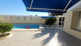 
                                                                                        Vente
                                                                                         GRANDE MAISON EN ZONE TOURISTIQUE DJERBA