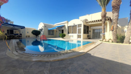 
                                                                                        Vente
                                                                                         GRANDE MAISON  EN ZONE TOURISTIQUE DJERBA-RÉF V590