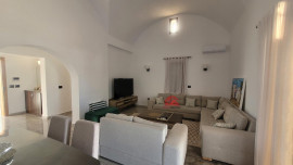 
                                                                                        Vente
                                                                                         GRANDE MAISON SUR MEZRAYA DJERBA ZA - RÉF V693