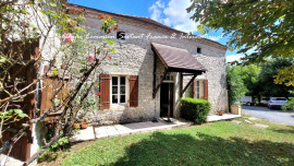 
                                                                                        Vente
                                                                                         Idéal investisseur, grande maison de hameau, 5 chambres  