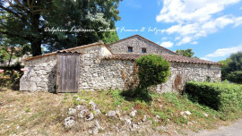 
                                                                                        Vente
                                                                                         Idéal investisseur, grande maison de hameau, 5 chambres  