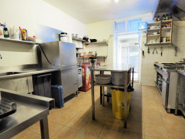 
                                                                                        Vente
                                                                                         Immeuble avec fond de commerce Pizzéria-Grill et un appartement