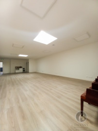 
                                                                                        Vente
                                                                                         Immeuble de 995m² situé à 5km de Paris (Clamart)