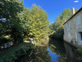 
                                                                                        Vente
                                                                                         Impensable - Un ancien moulin et ses îles en coeur de ville