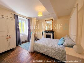 
                                                                                        Vente
                                                                                         IMPOSANT ENSEMBLE IMMOBILIER, 2 MAISONS ATTENANTES, 8 CHAMBRES, GRAND JARDIN, PISCINE HORS SOL, AU CALME