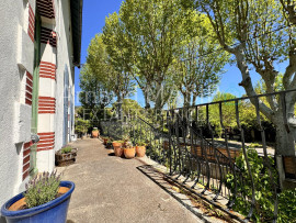 
                                                                                        Vente
                                                                                         IMPOSANTE MAISON DE CARACTERE 220M² HAB, JARDIN, ATELIERS, GGE