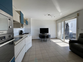 
                                                                                        Vente
                                                                                         ISTRES - Appartement très lumineux - 2 pièces-  40m - idéal premier achat - terrasse 8m² + place parking