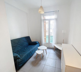 
                                                                                        Location
                                                                                         Joli Studio de 18m² très bien placé