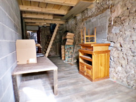 
                                                                                        Vente
                                                                                         La Garde, Castellane, Maison de Village 100 M2 habitable, atelier, garage 