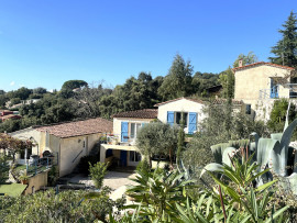 
                                                                                        Vente
                                                                                         Les Adrets de l'Esterel 9 pièce(s) 310 m2 env. Belle vue Proche village et accès A8