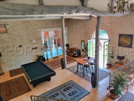 
                                                                                        Vente
                                                                                         LOT ET GARONNE PROPRIETE XIXème EN PIERRES 3,6 HA