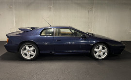 
                                                                                        Voiture
                                                                                         Lotus Esprit S4 2.2 L turbo