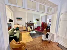 
                                                                                        Vente
                                                                                         Magnifique maison bourgeoise avec beaux volumes sur secteur prisé.