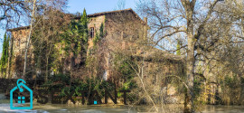 
                                                                                        Vente
                                                                                         Magnifique moulin à eau à rénover.