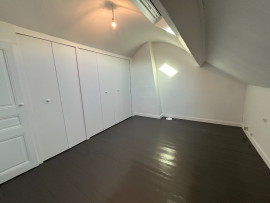 
                                                                                        Location
                                                                                         Maison 2 Chambres, Bureau, Garage Jardin