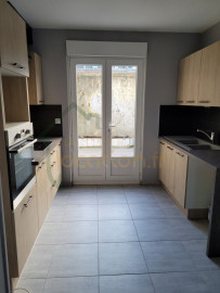 
                                                                                        Location
                                                                                         Maison 3 chambres 2 salles de bains