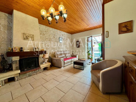 
                                                                                        Vente
                                                                                         MAISON 4 CH, GARAGE, TERRASSE, CUISINE ETE, JARDIN - PROCHE QUILLAN CENTRE  