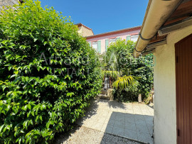 
                                                                                        Vente
                                                                                         MAISON 4 CH, GARAGE, TERRASSE, CUISINE ETE, JARDIN - PROCHE QUILLAN CENTRE  