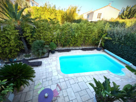 
                                                                                        Vente
                                                                                         Maison 4 chambres, piscine, dans résidence fermée