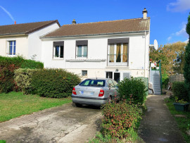 
                                                                                        Vente
                                                                                         Maison 4 pièces à Chambry