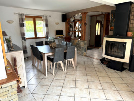 
                                                                                        Vente
                                                                                         Maison 5 pièces