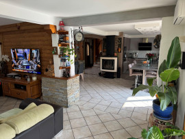 
                                                                                        Vente
                                                                                         Maison 5 pièces