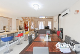 
                                                                                        Vente
                                                                                         Maison 7 pièces