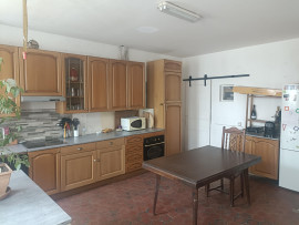 
                                                                                        Vente
                                                                                         Maison 7 pièces familiale